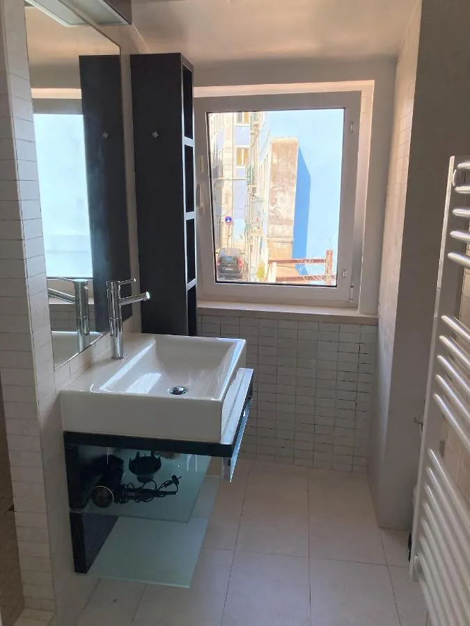 Lisbon Fabulous T2 Apartment With Balcony In Rossio Lisboa 0*,