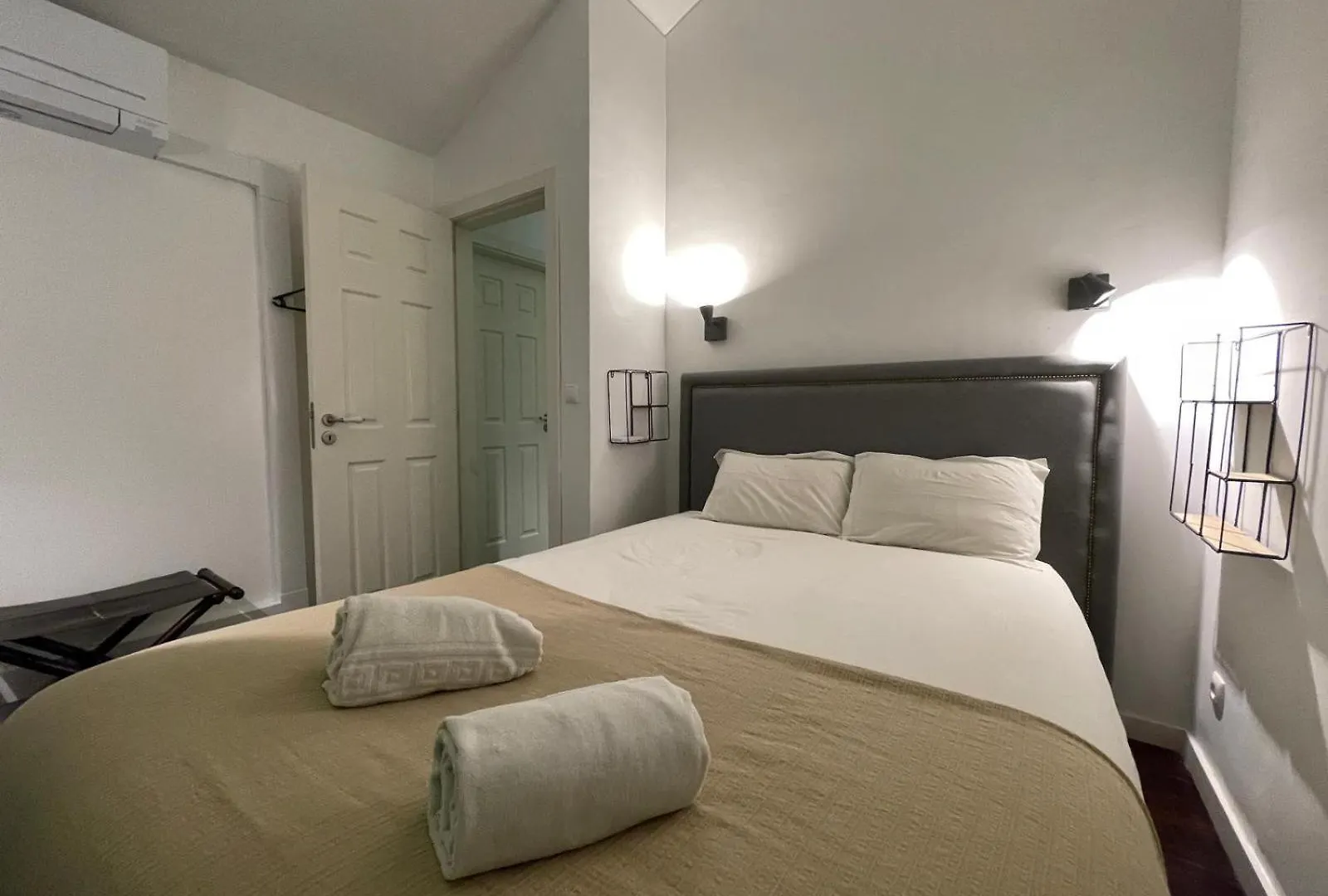 Lisbon Fabulous T2 Apartment With Balcony In Rossio Lisboa Portugal